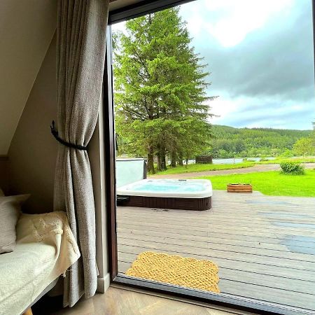 Bonnie Lodge-Lochside Location With Hot Tub Invergarry Exterior foto