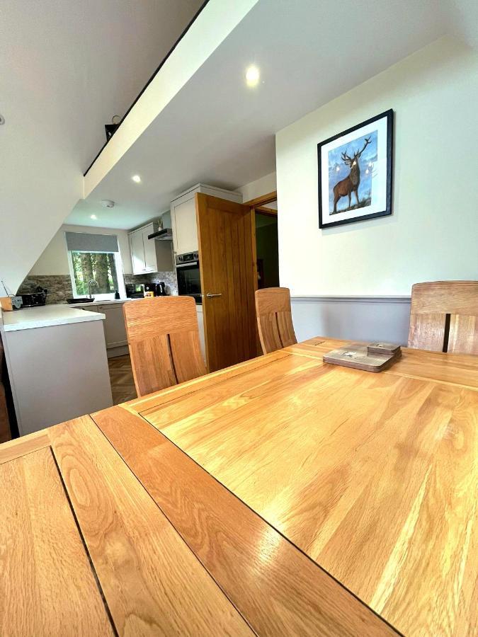 Bonnie Lodge-Lochside Location With Hot Tub Invergarry Exterior foto